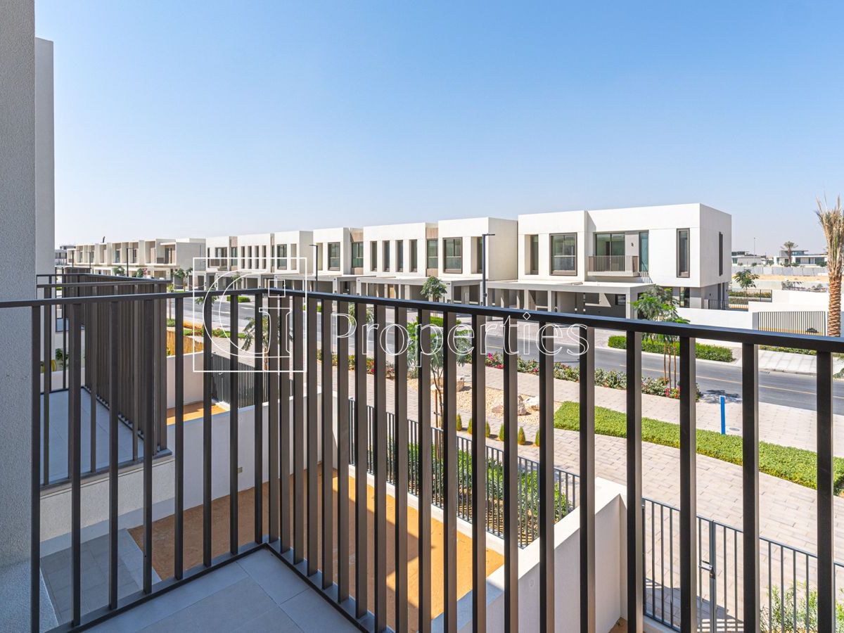 Single Row | Prime Location | Mortgage Available - 9