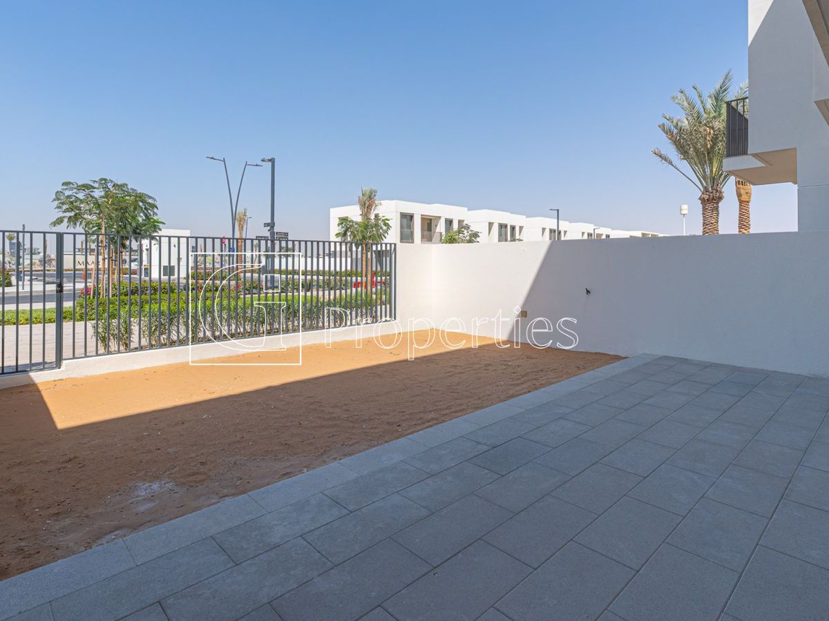 Single Row | Prime Location | Mortgage Available - 17