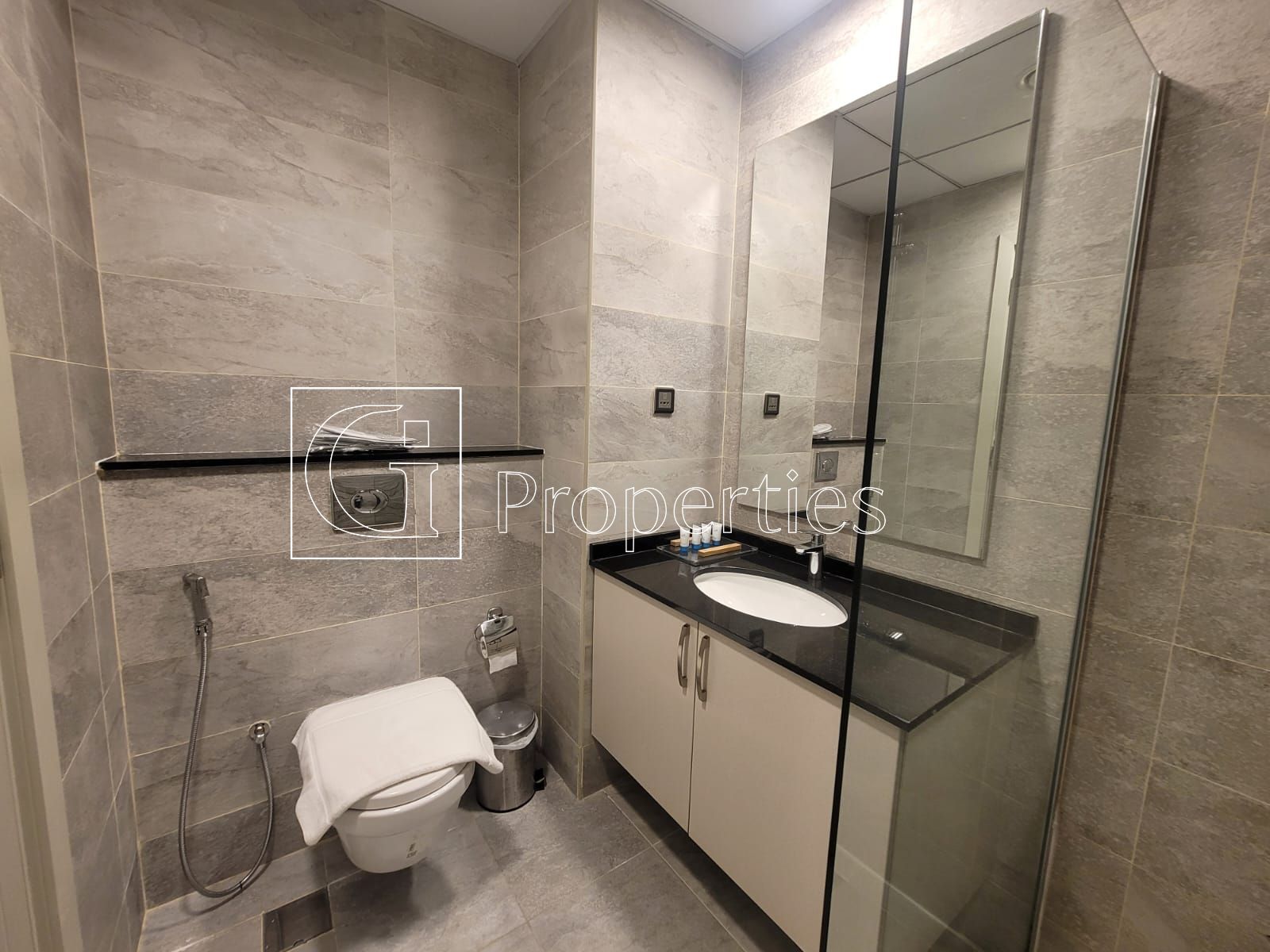 Fully Furnished | Spacious 2BR | Prime Location - 8