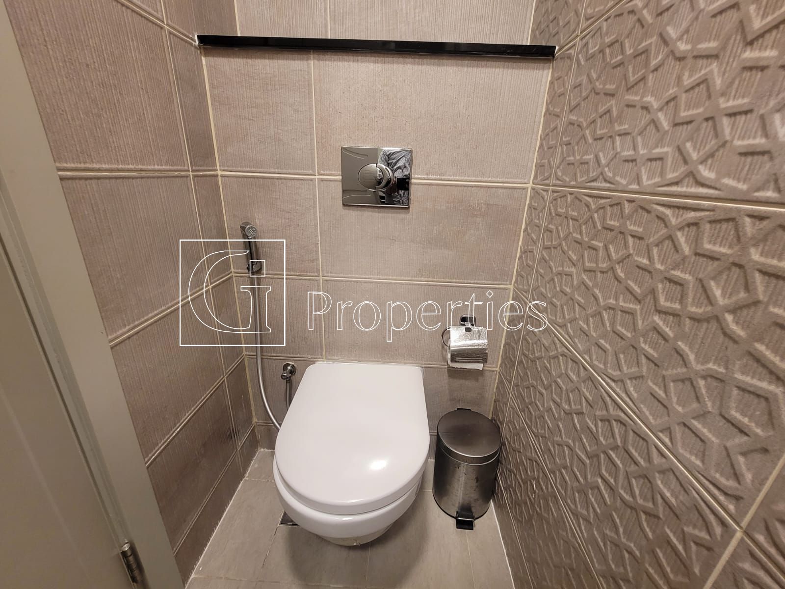 Fully Furnished | Spacious 2BR | Prime Location - 11