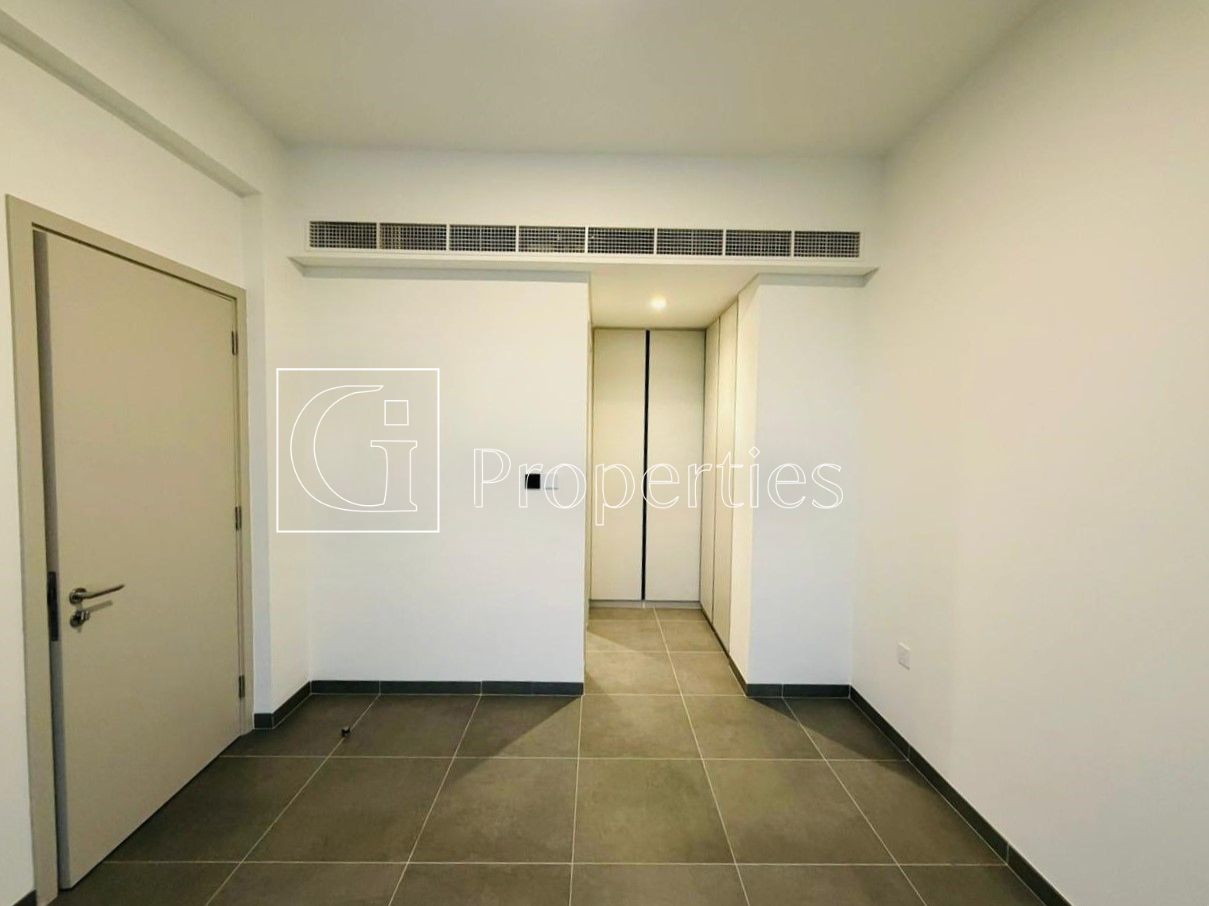 Brand New | Corner Plot | Vacant - 10