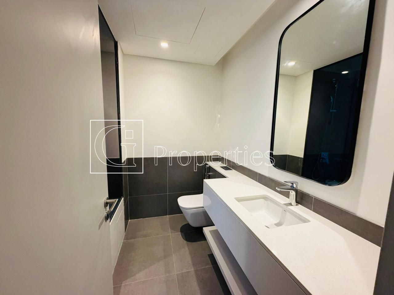 Brand New | Corner Plot | Vacant - 22