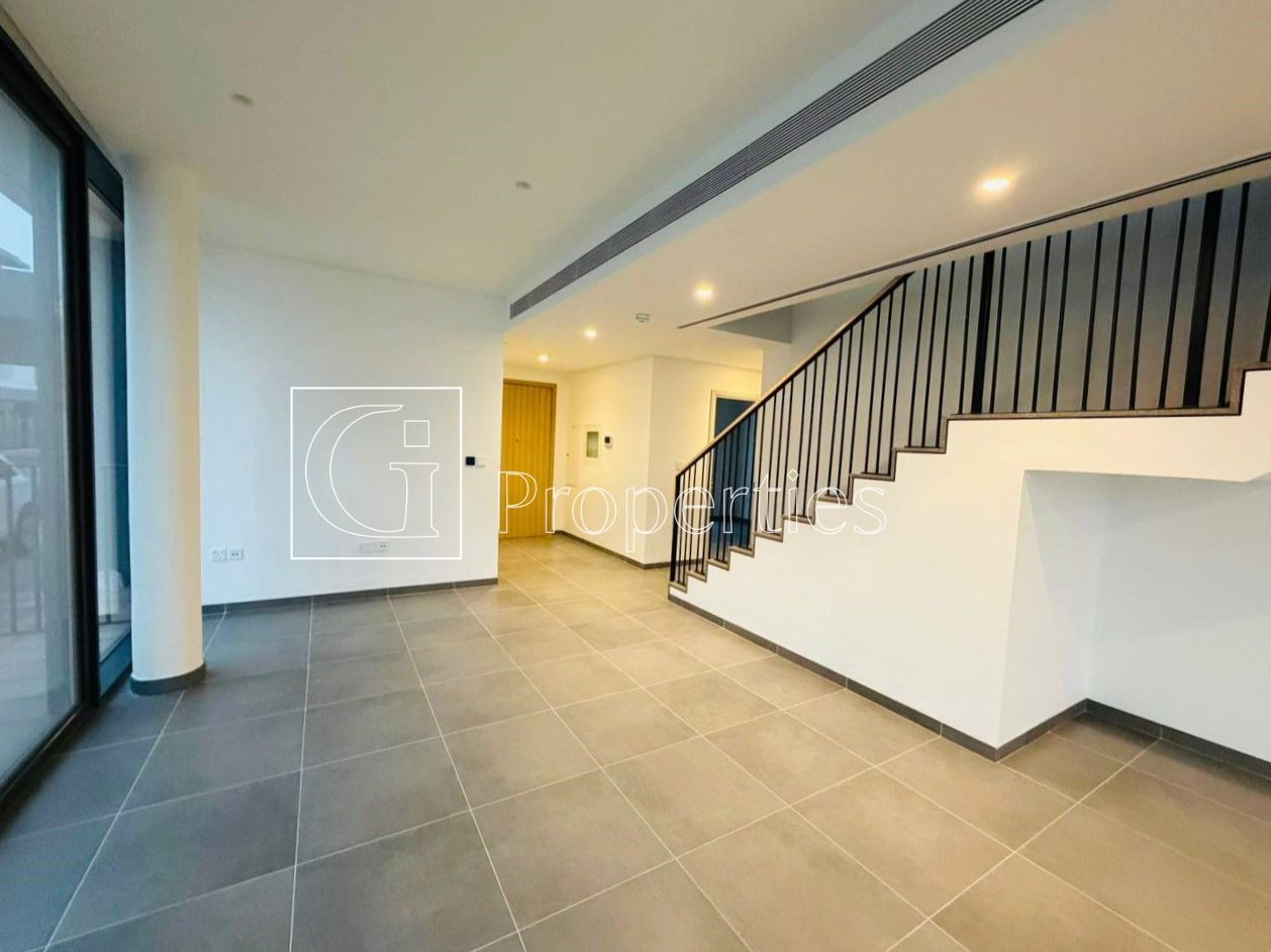 Brand New | Corner Plot | Vacant - 5