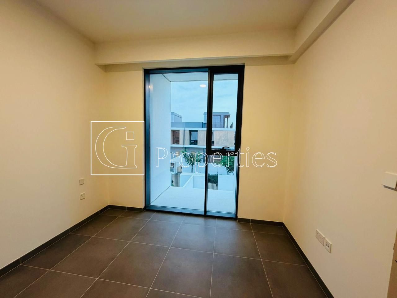 Brand New | Corner Plot | Vacant - 20