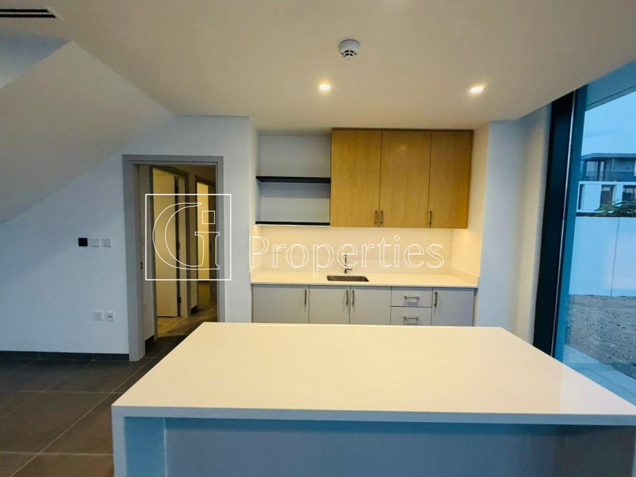 Brand New | Corner Plot | Vacant - 6