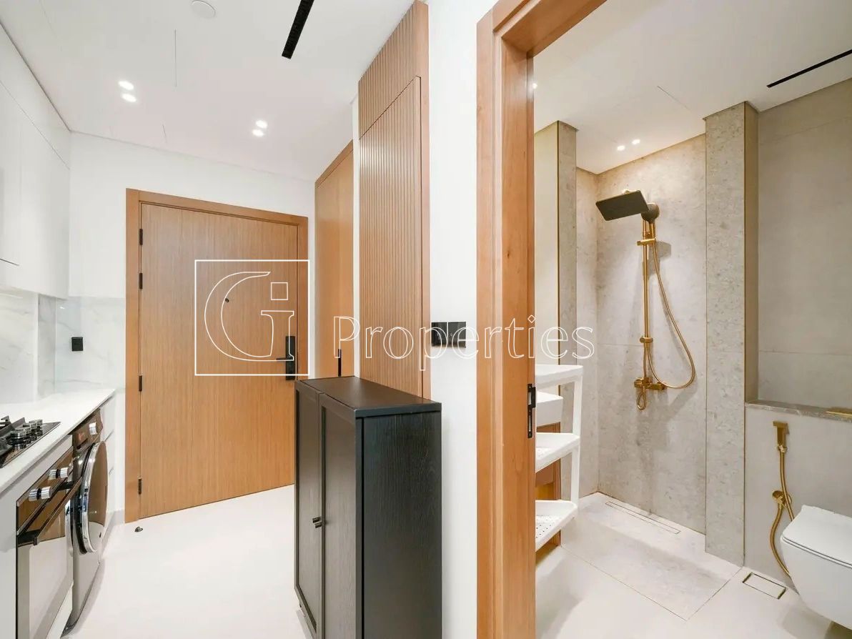 Fully Furnished | Hot Deal | Amazing view - 5