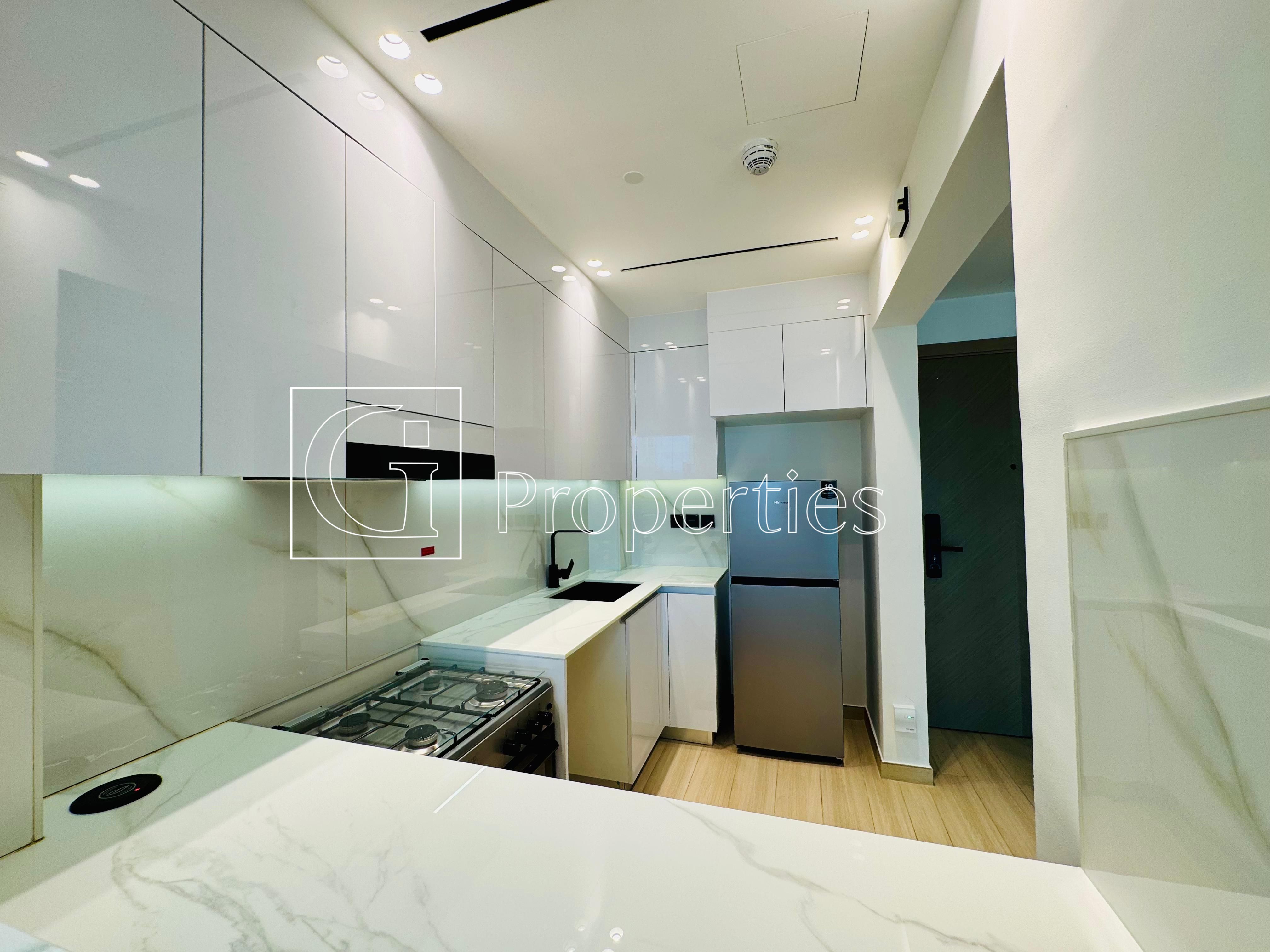 Spacious 1BR | Beautiful View | Great Price - 5