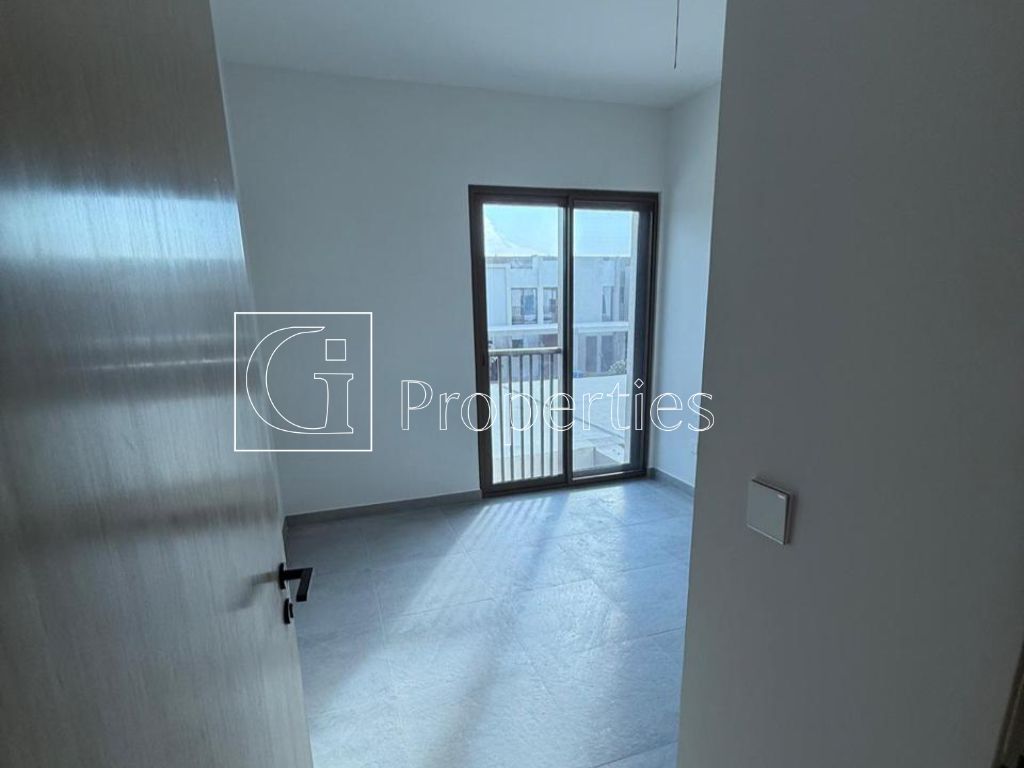 Vacant | Ready to Move | Unfurnished - 9