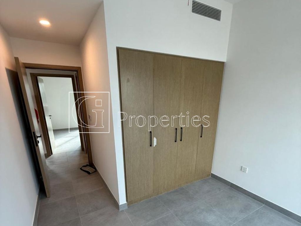 Vacant | Ready to Move | Unfurnished - 12