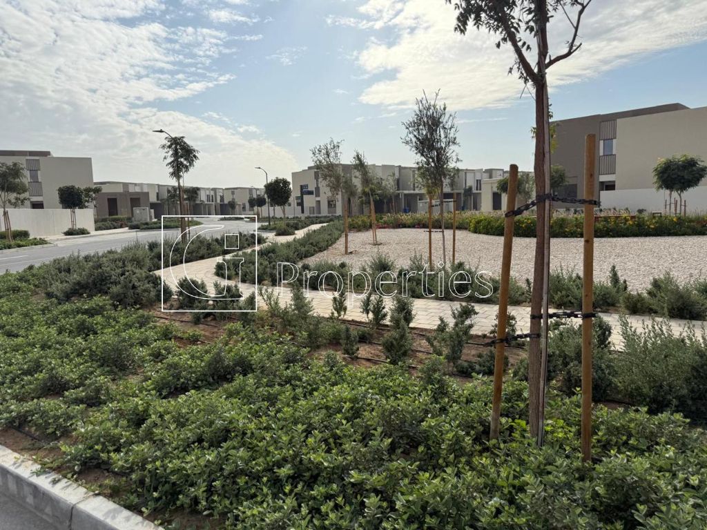 Vacant | Ready to Move | Unfurnished - 20