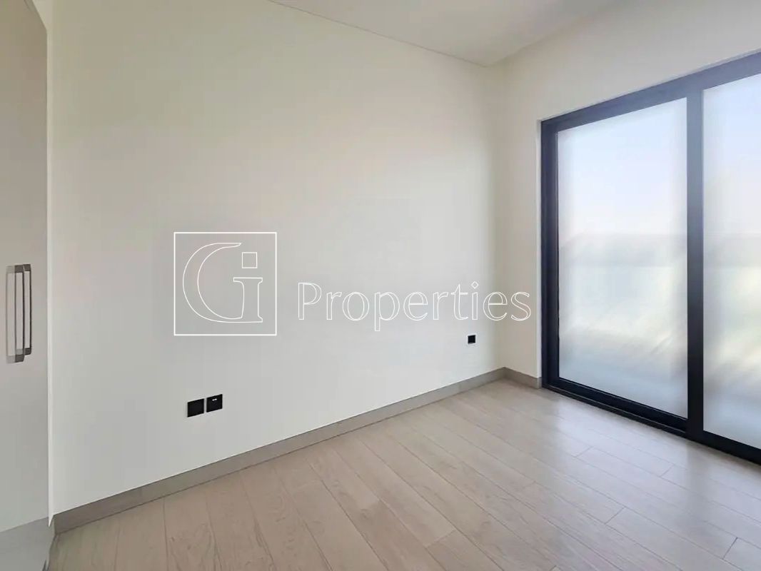 Brand New | Ready to Move | High Floor - 5