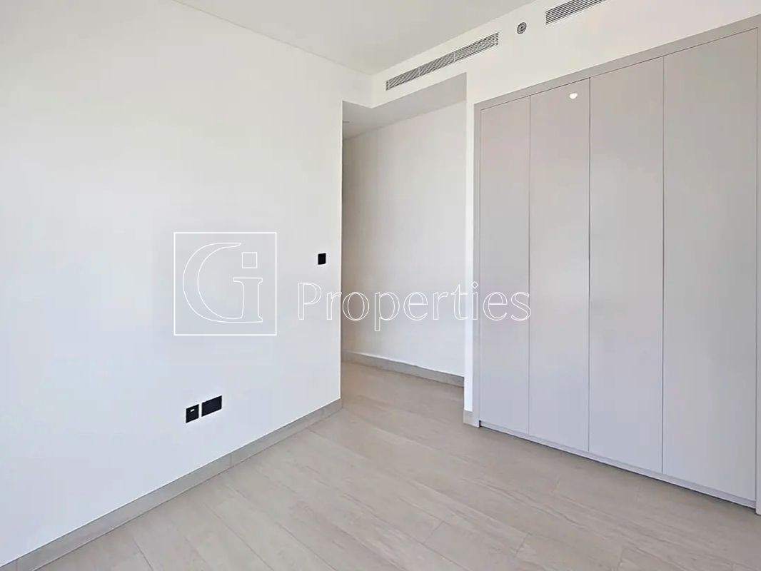 Brand New | Ready to Move | High Floor - 6