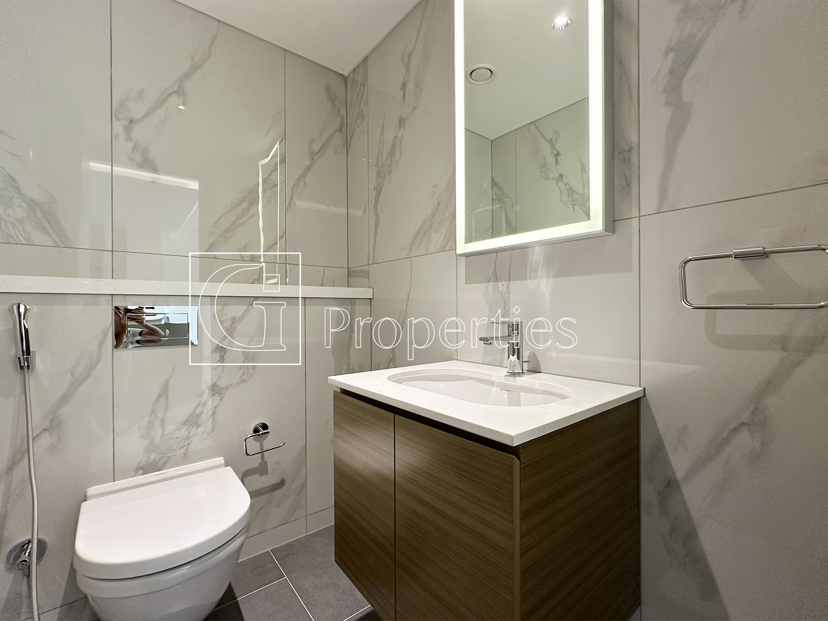 1BR | Bright | Spacious Layout - 10