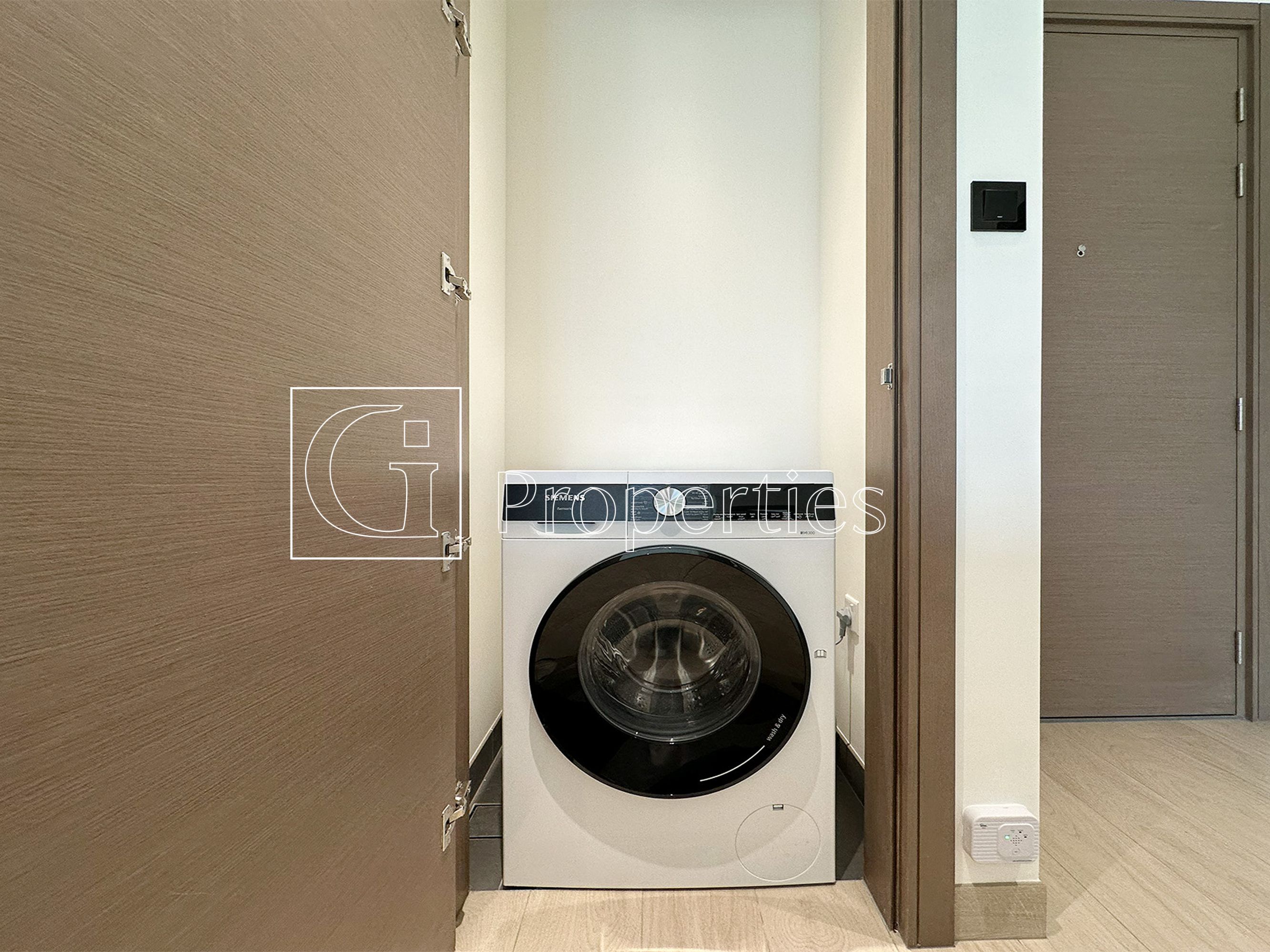 1BR | Bright | Spacious Layout - 12