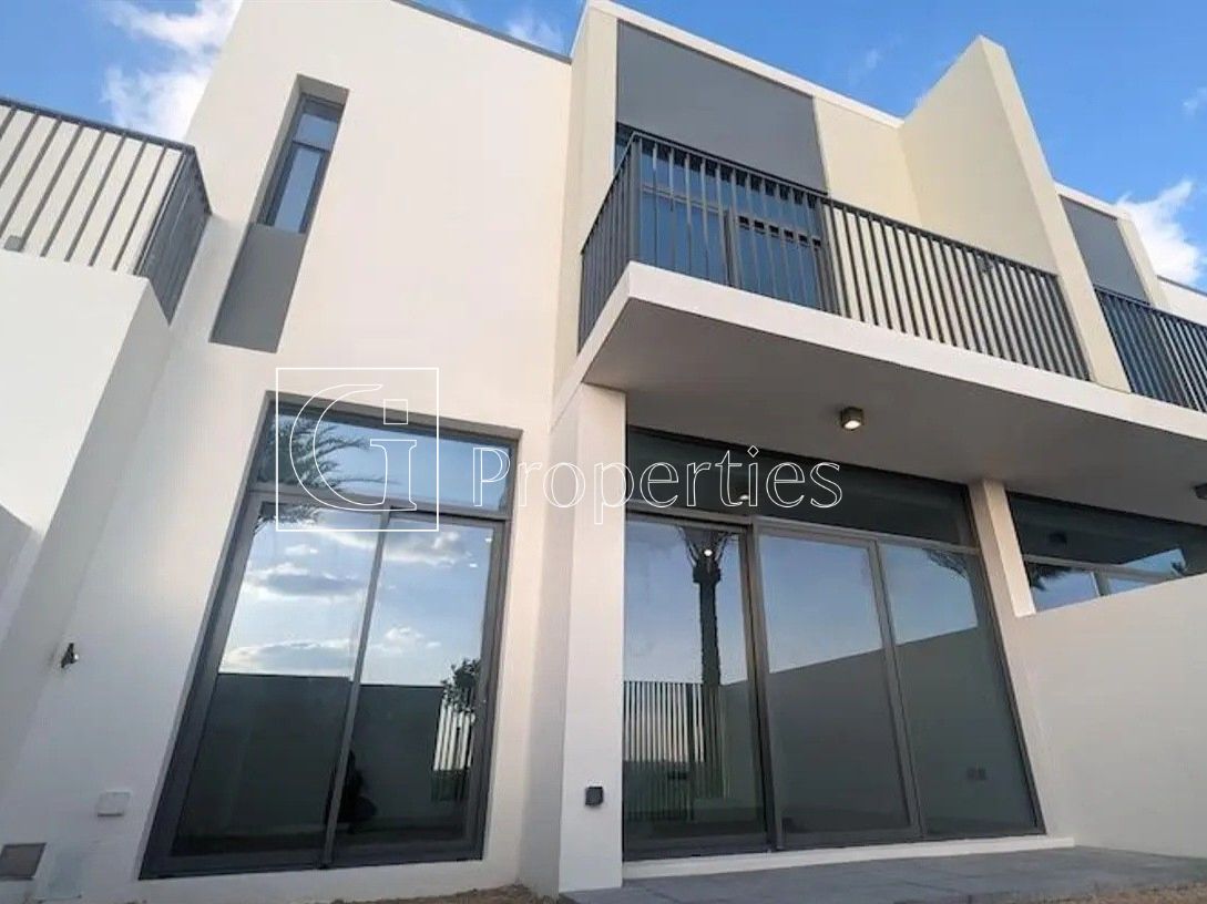 Elegant 3BR Villa | Family Living | Prime Location - 11