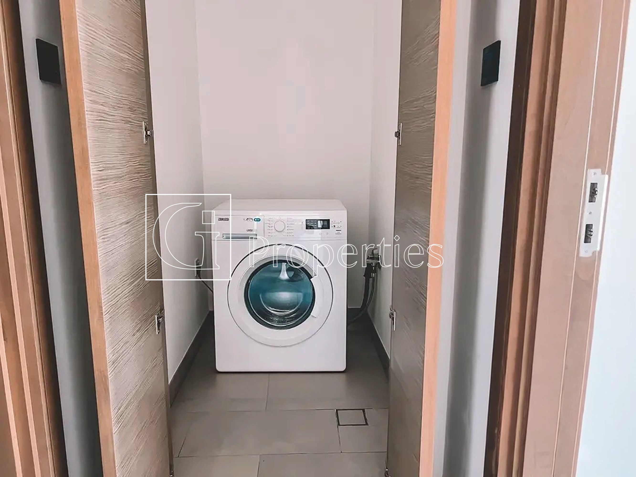 1BR | Modern | Prime Location - 5