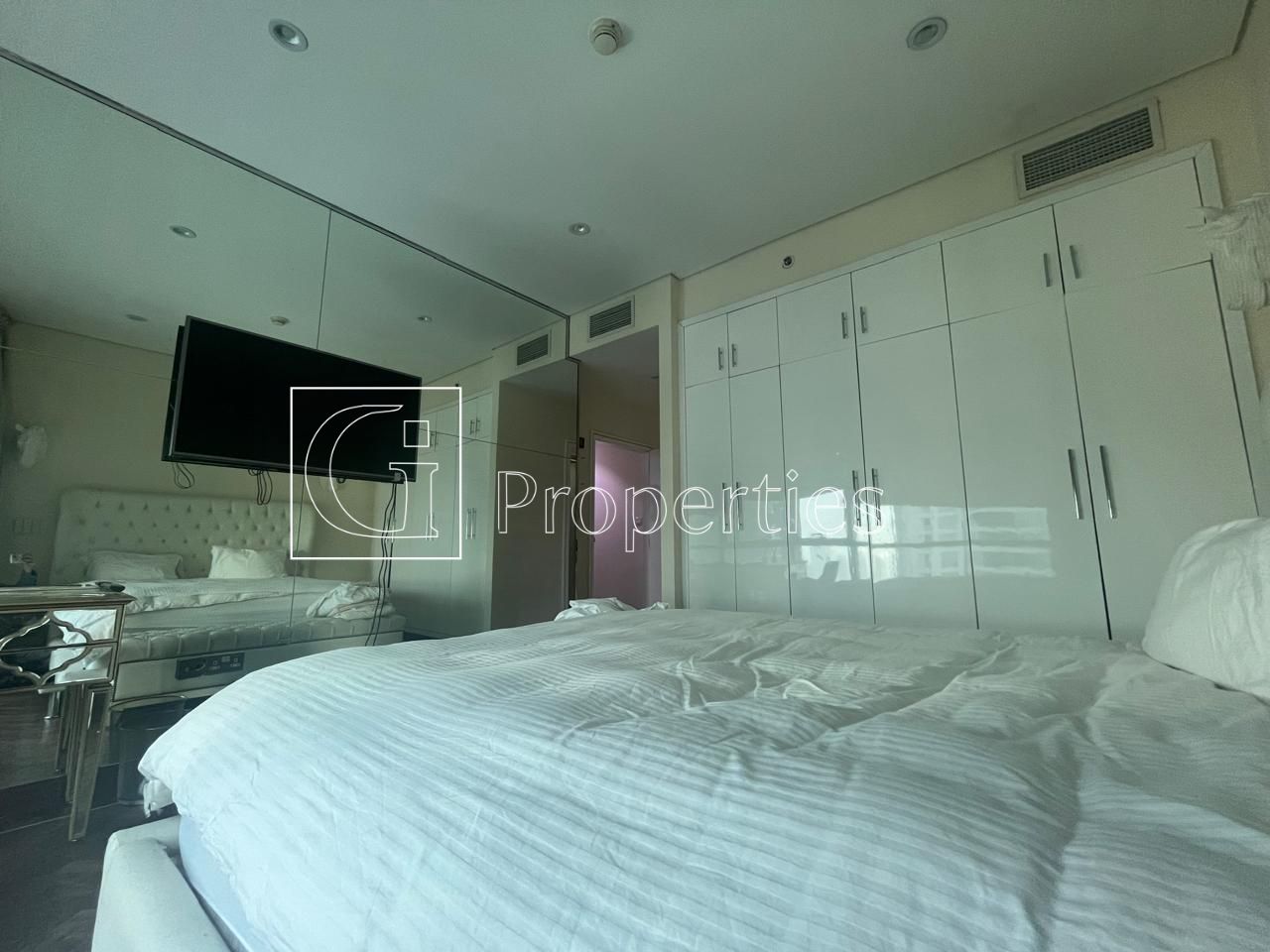 Fully Furnished | Chiller Free | Family Home - 10