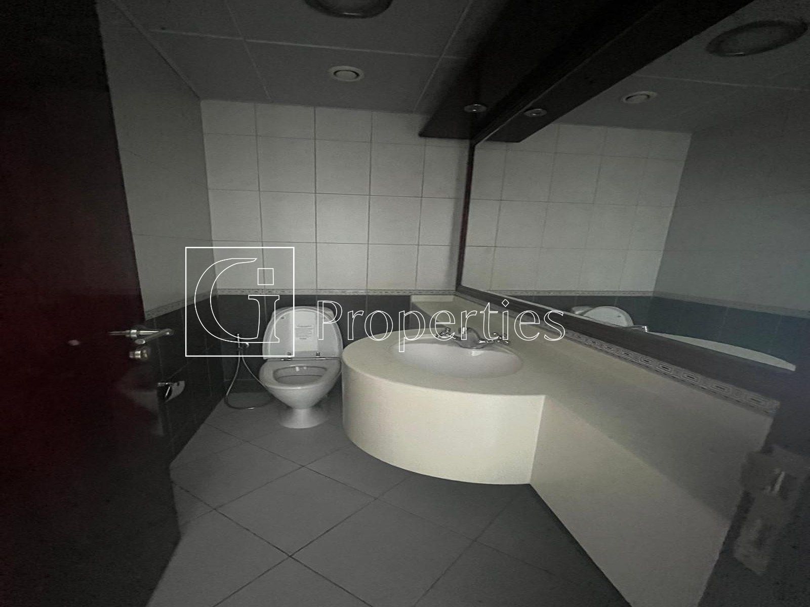 Family living | Vacant Now | Spacious 2BR+Maid - 18