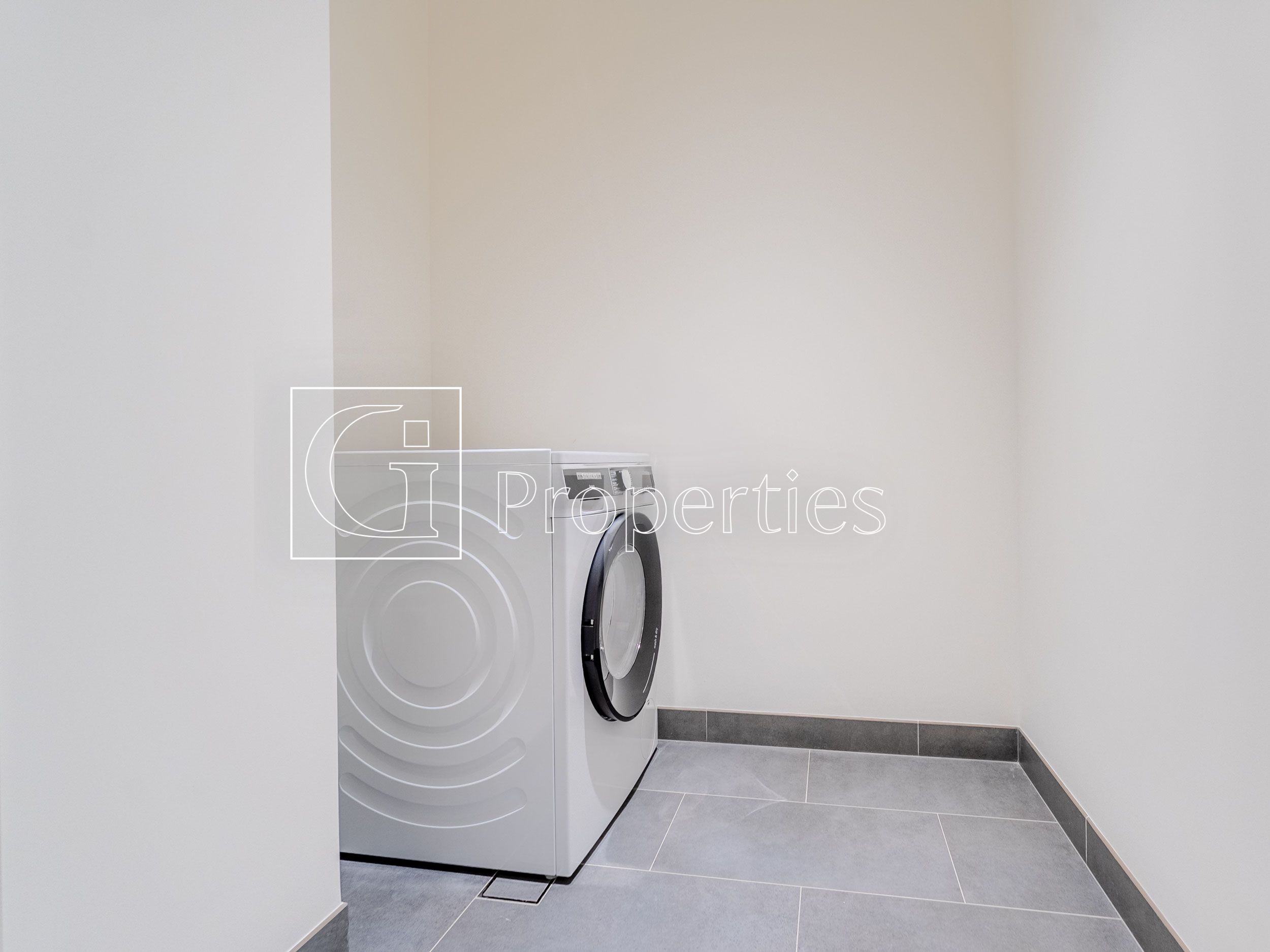 3BR | Modern | Large Layout - 24