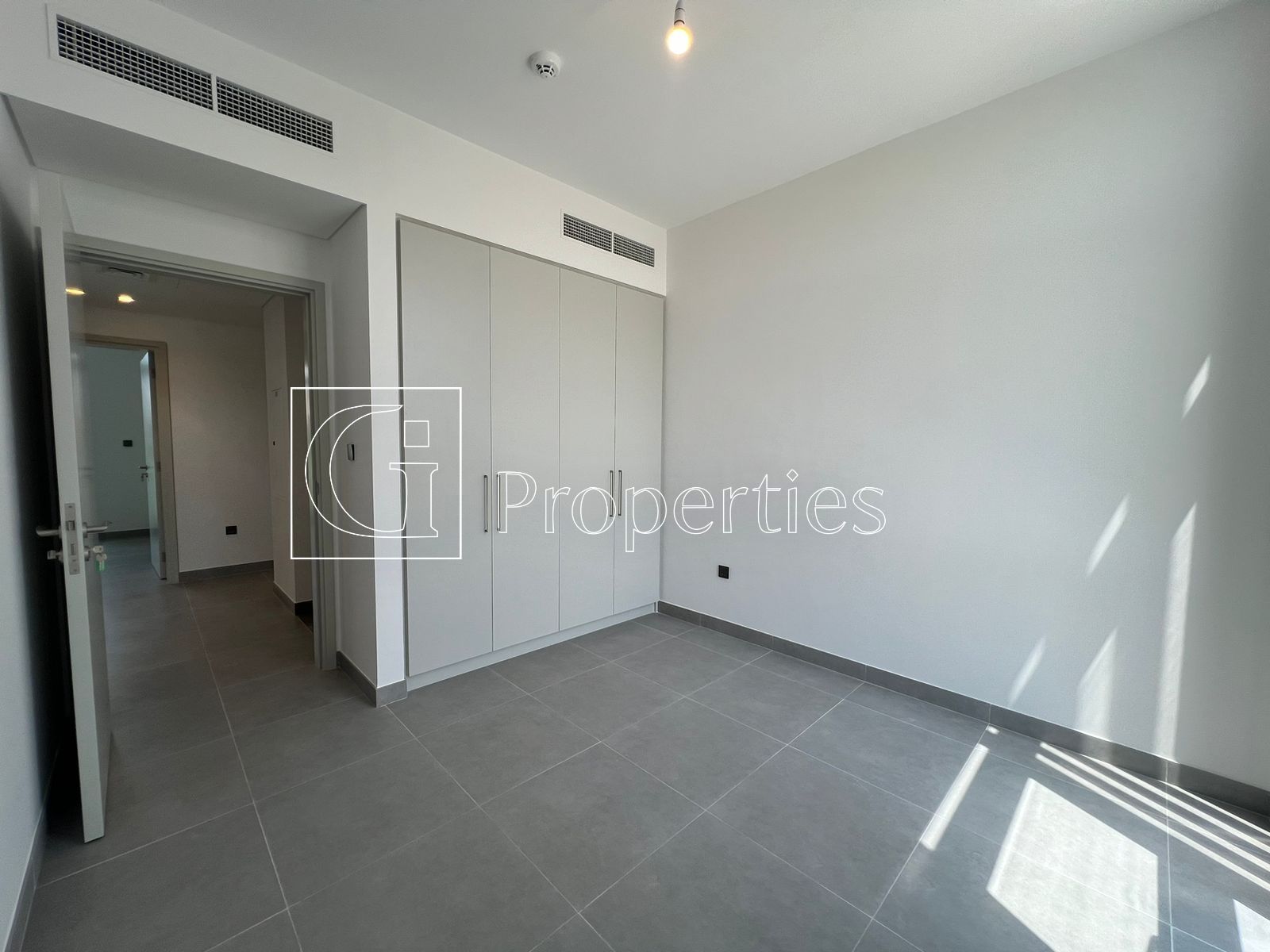 Single row | Motivated seller | Rented - 7