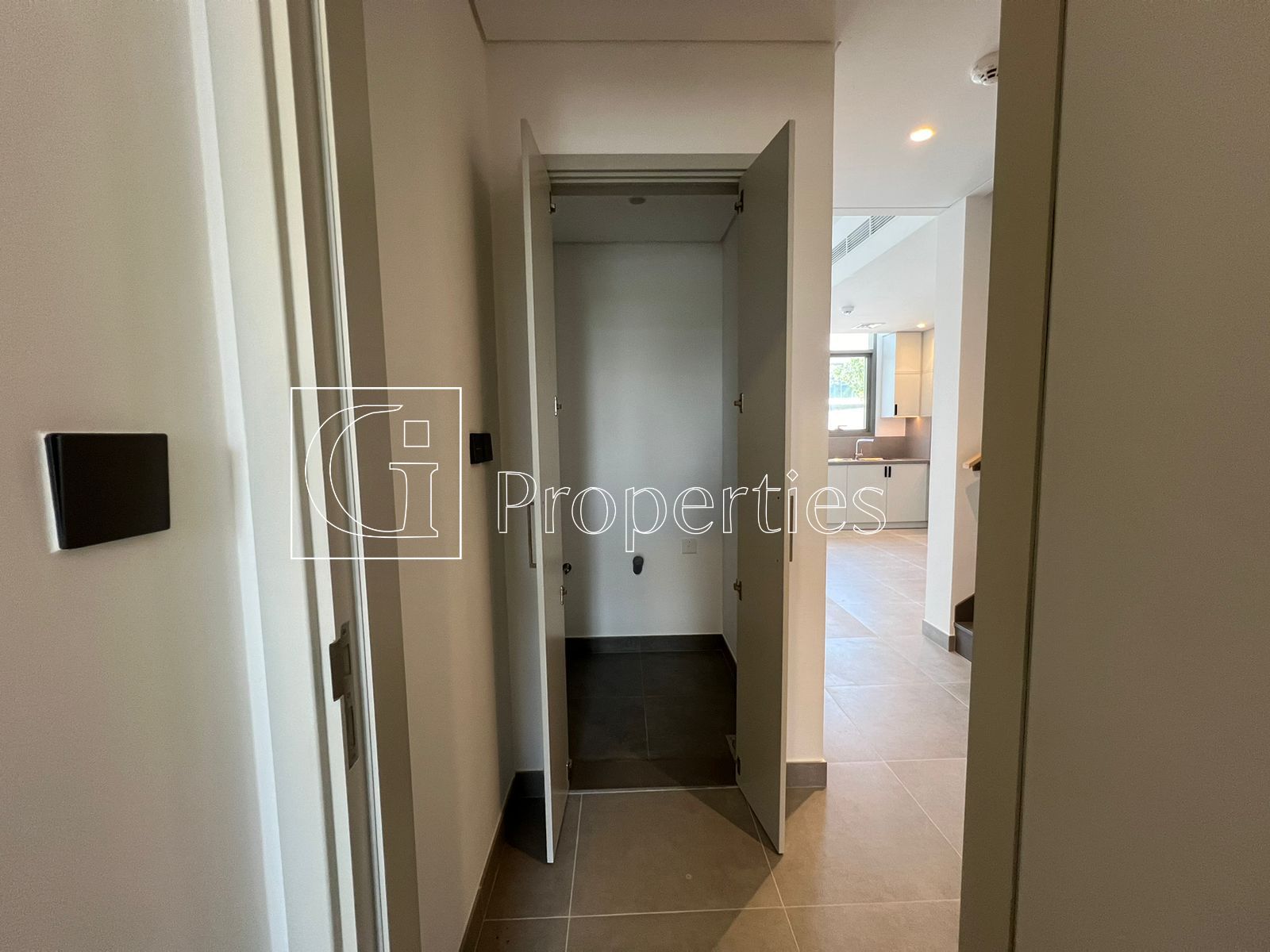 Single row | Motivated seller | Rented - 10