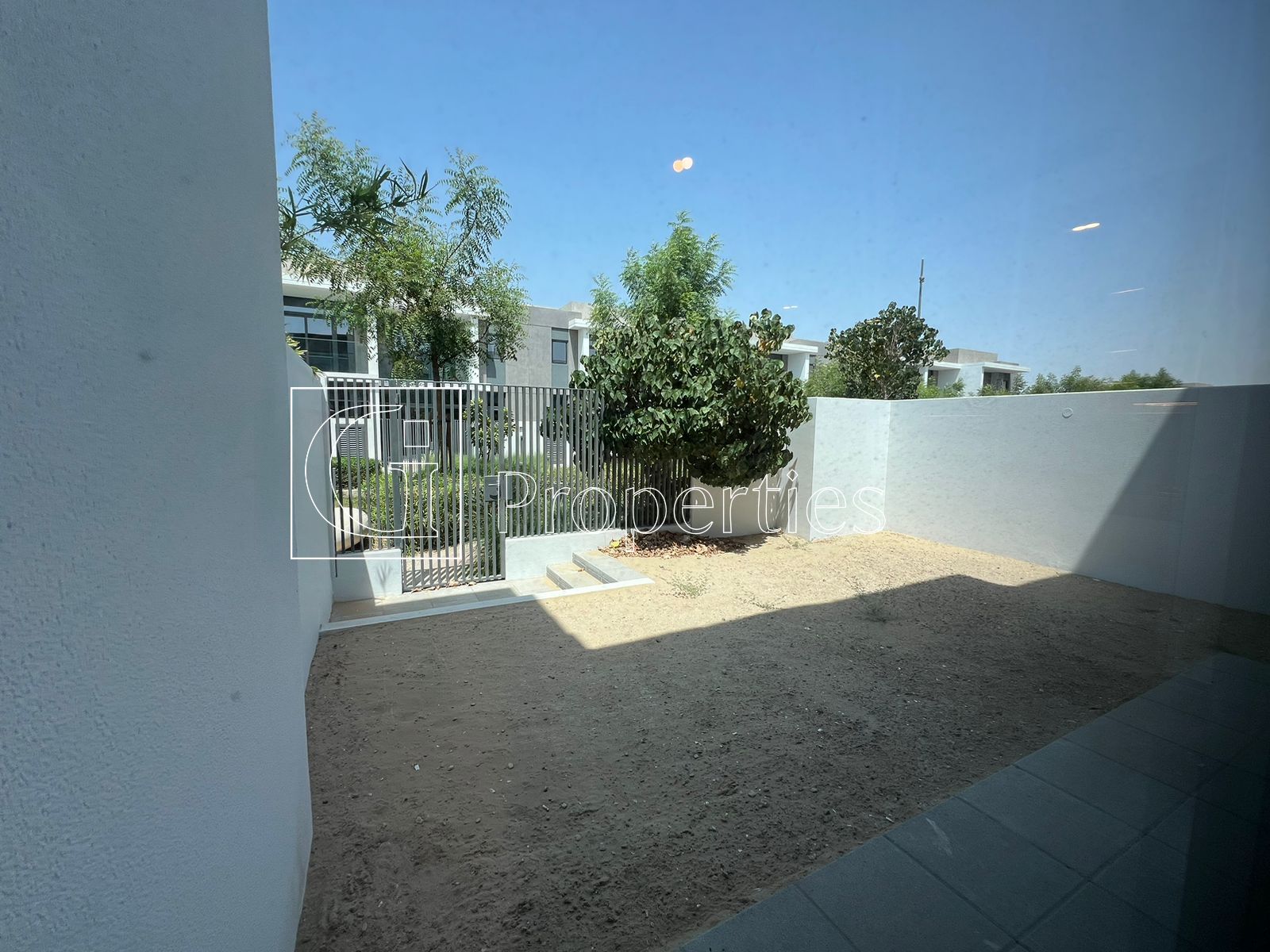 Single row | Motivated seller | Rented - 12