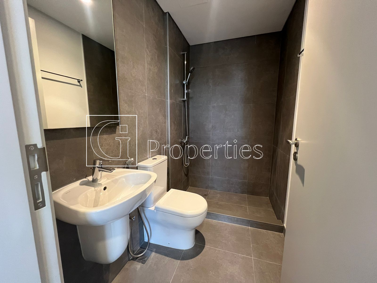 Single row | Motivated seller | Rented - 13