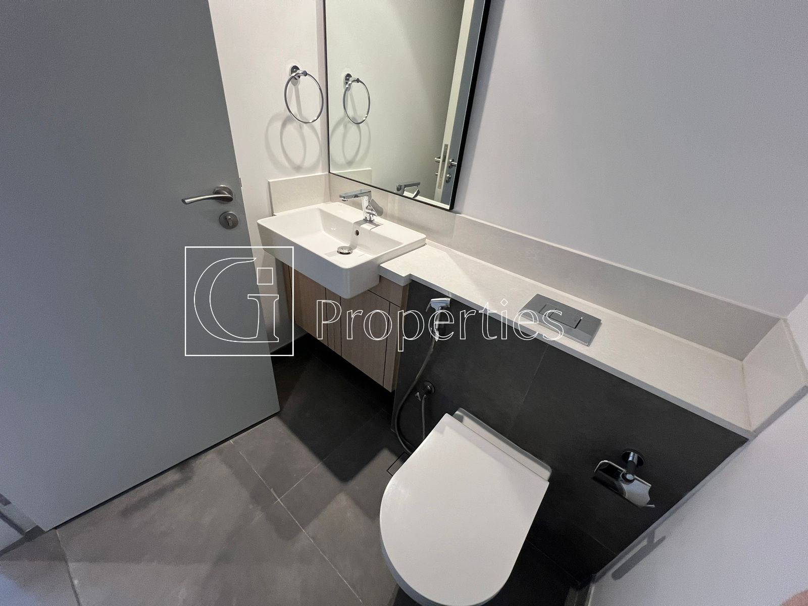 Single row | Motivated seller | Rented - 14