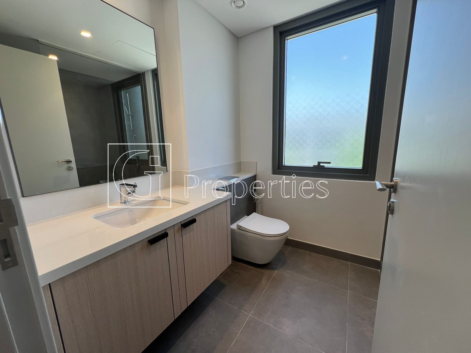 Single row | Motivated seller | Rented - 17