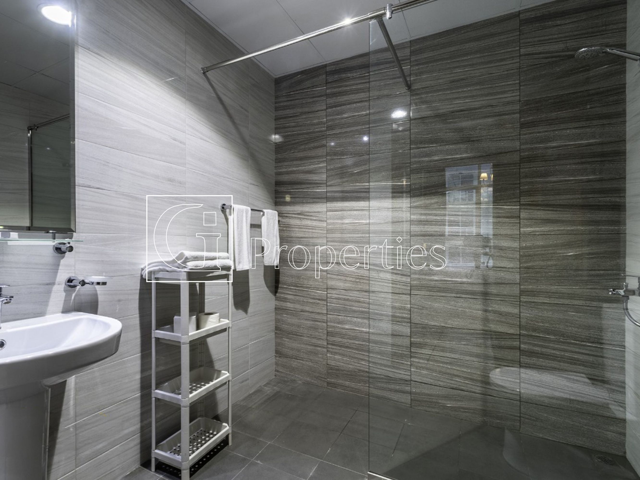 1BR | Spacious | Prime Unit - 20