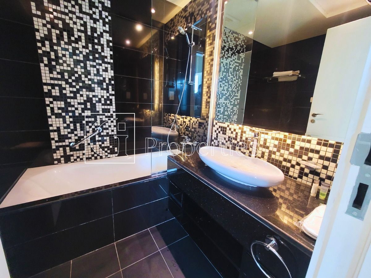 Fully Furnished | Vacant | Downtown View - 11