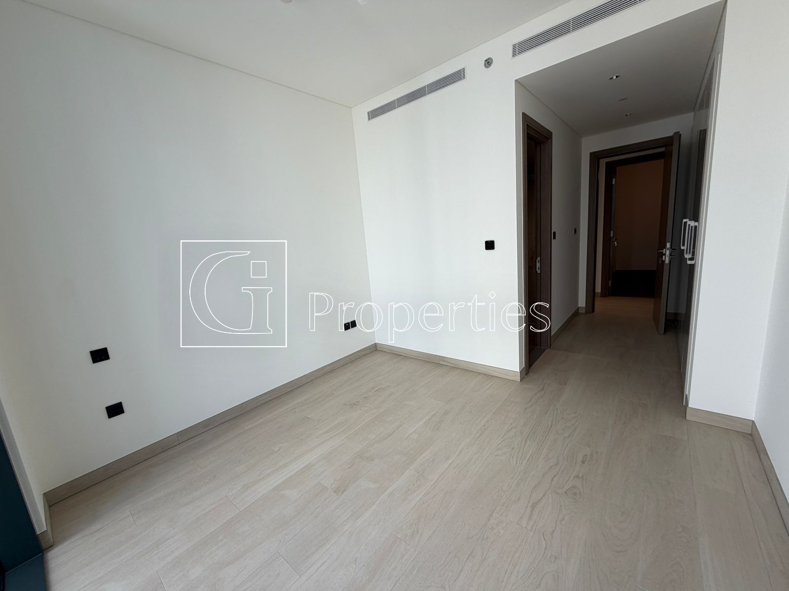 Brand new | High Floor | Massive 3BR+M - 10