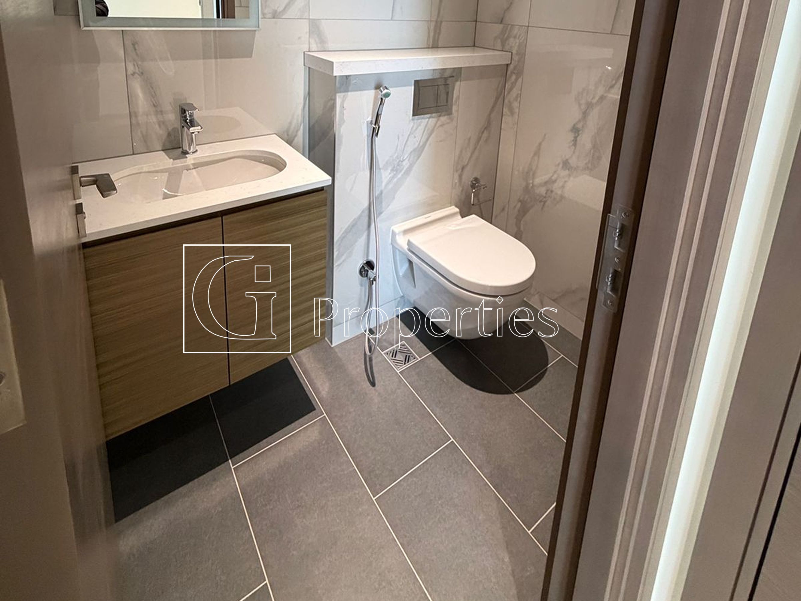 Brand new | High Floor | Massive 3BR+M - 18