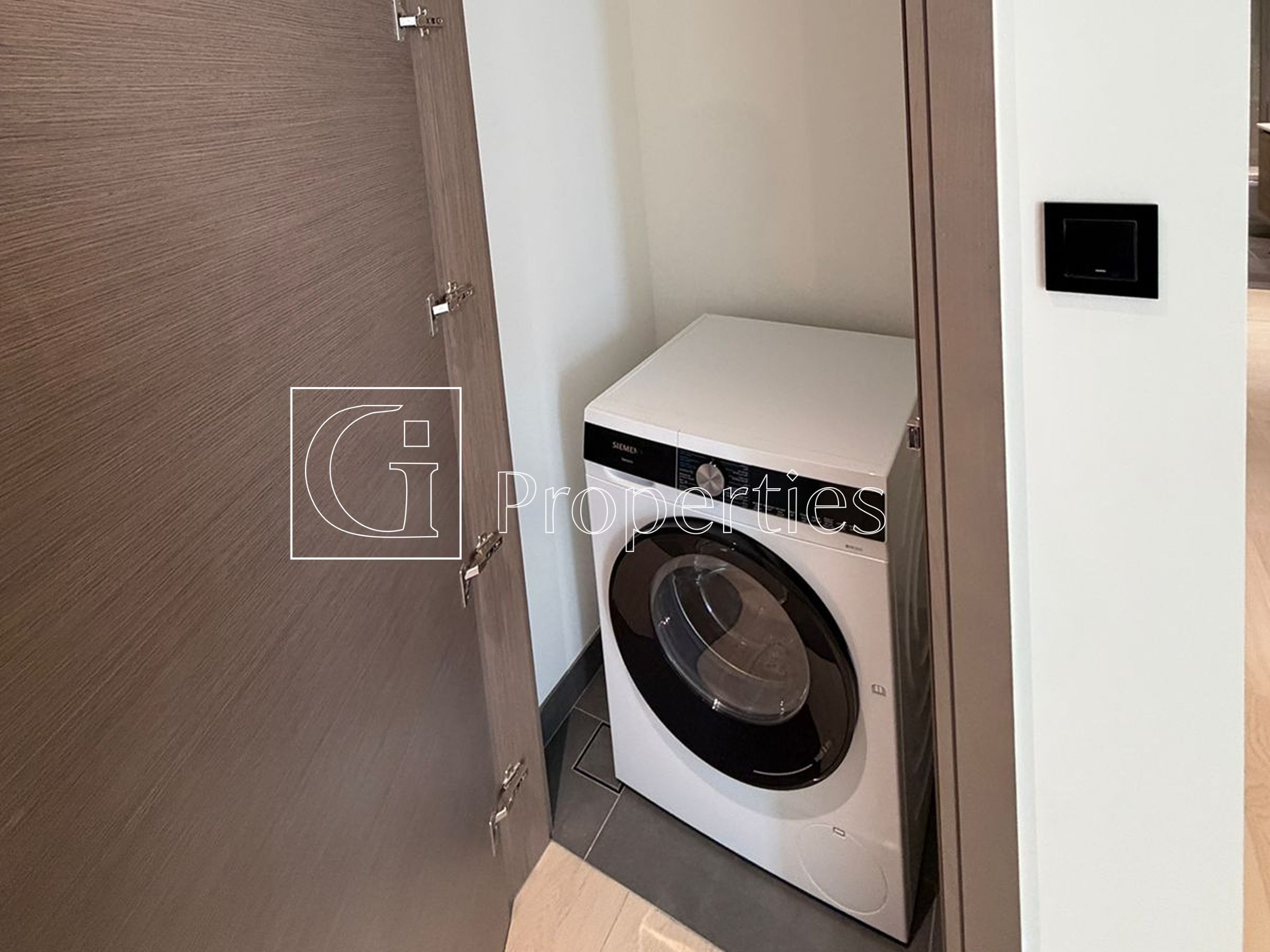 Brand new | High Floor | Massive 3BR+M - 21