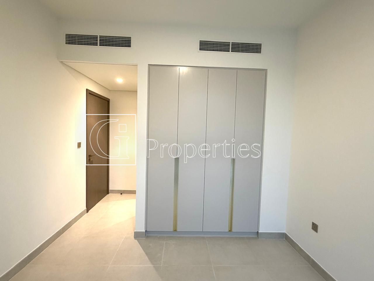 Single Row | Balcony | Ready Unit - 6