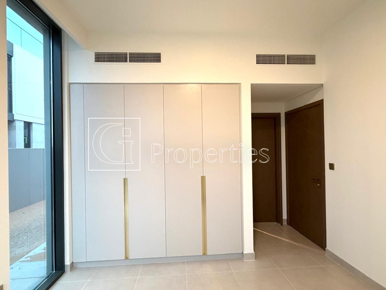 Single Row | Balcony | Ready Unit - 7