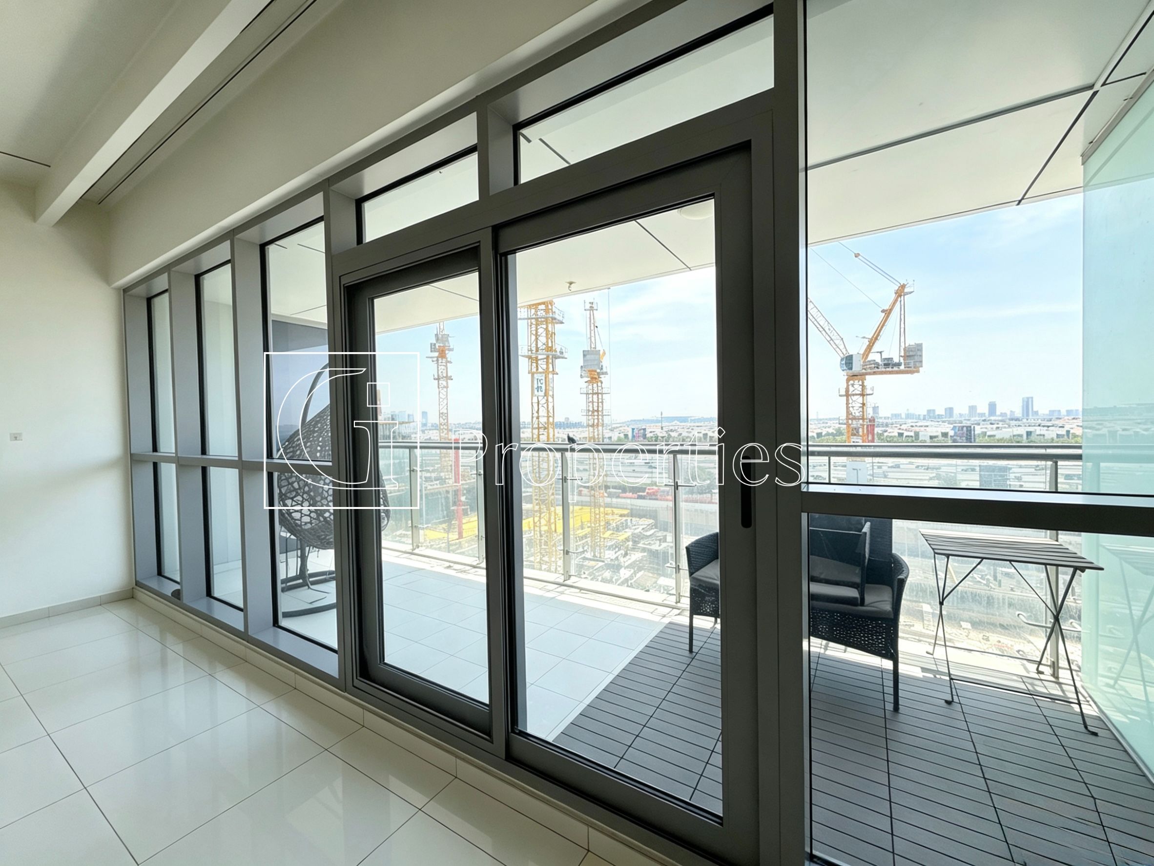 Distress Deal | Mid-Floor | Vacant - 8