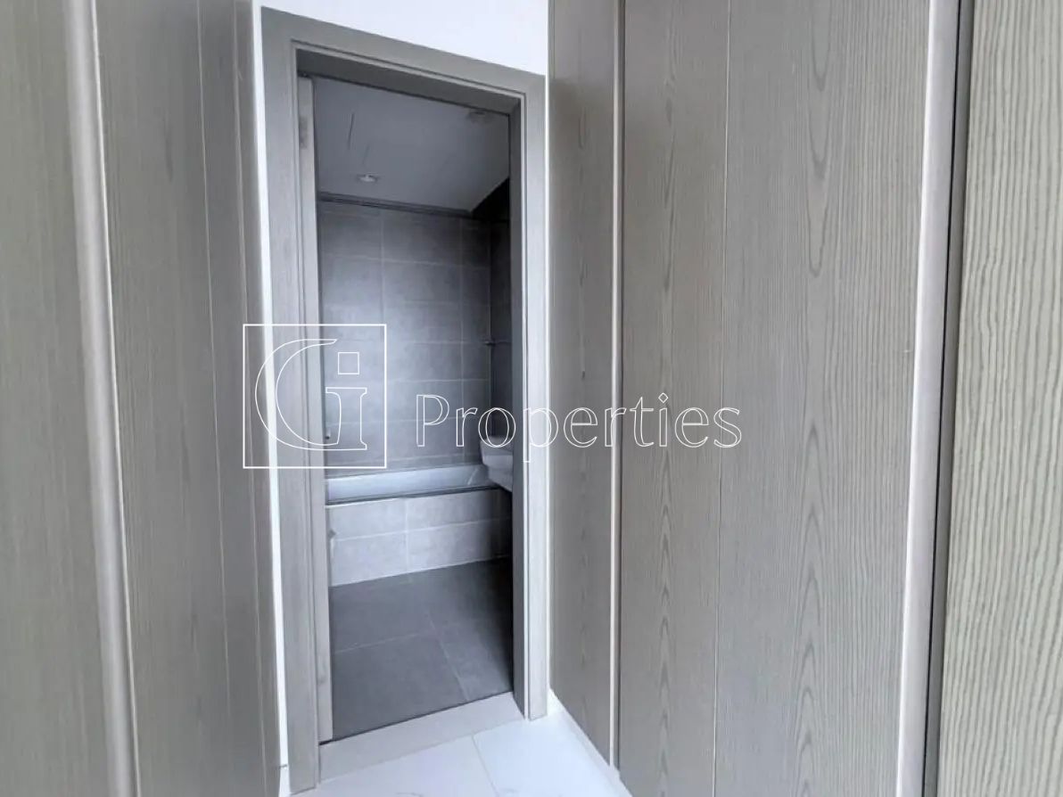 Fully Furnished | Hot Deal | Amazing view - 8