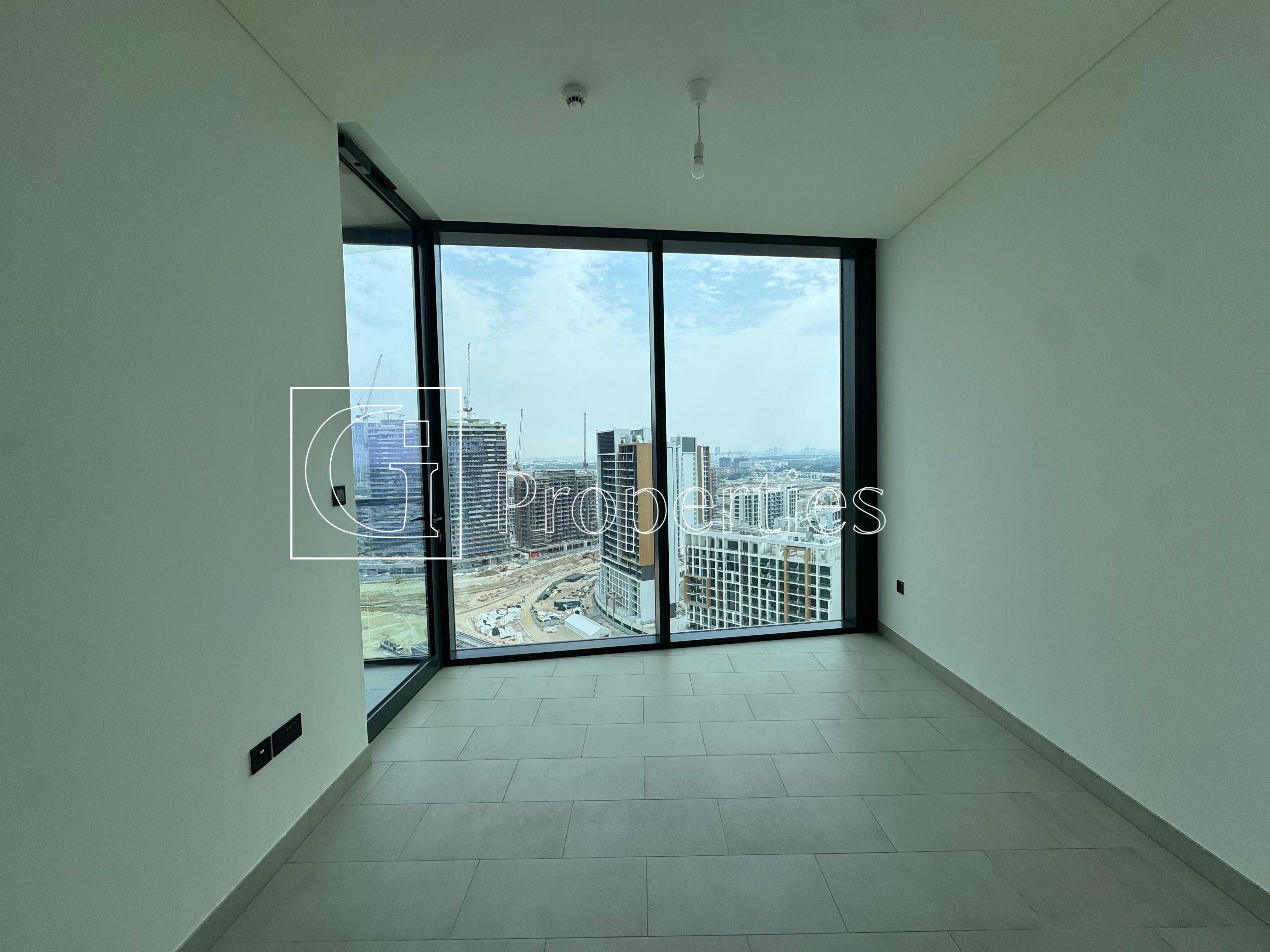 Waterfront Community | Modern 1BR | Prime Location - 4