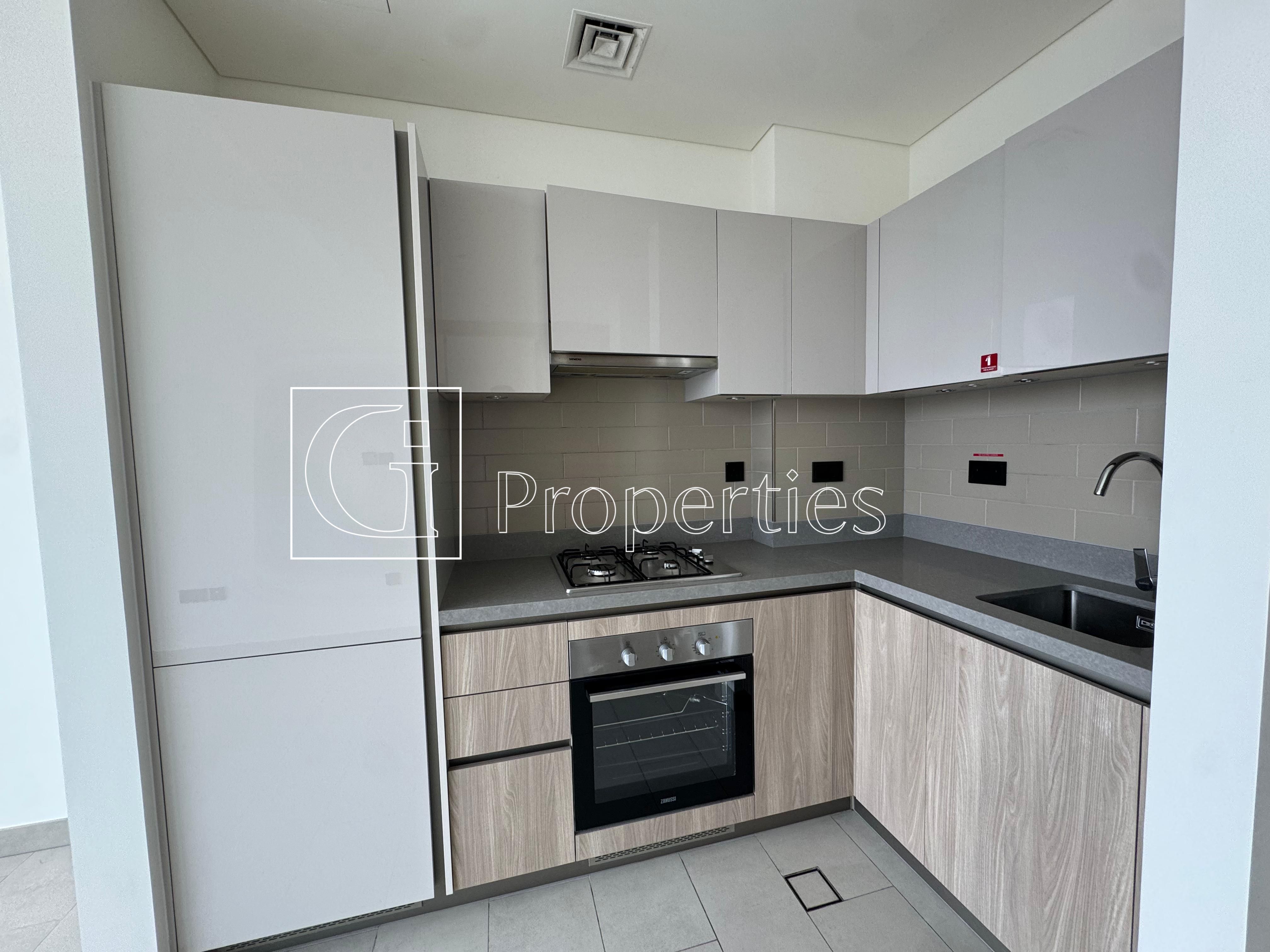 Waterfront Community | Modern 1BR | Prime Location - 7