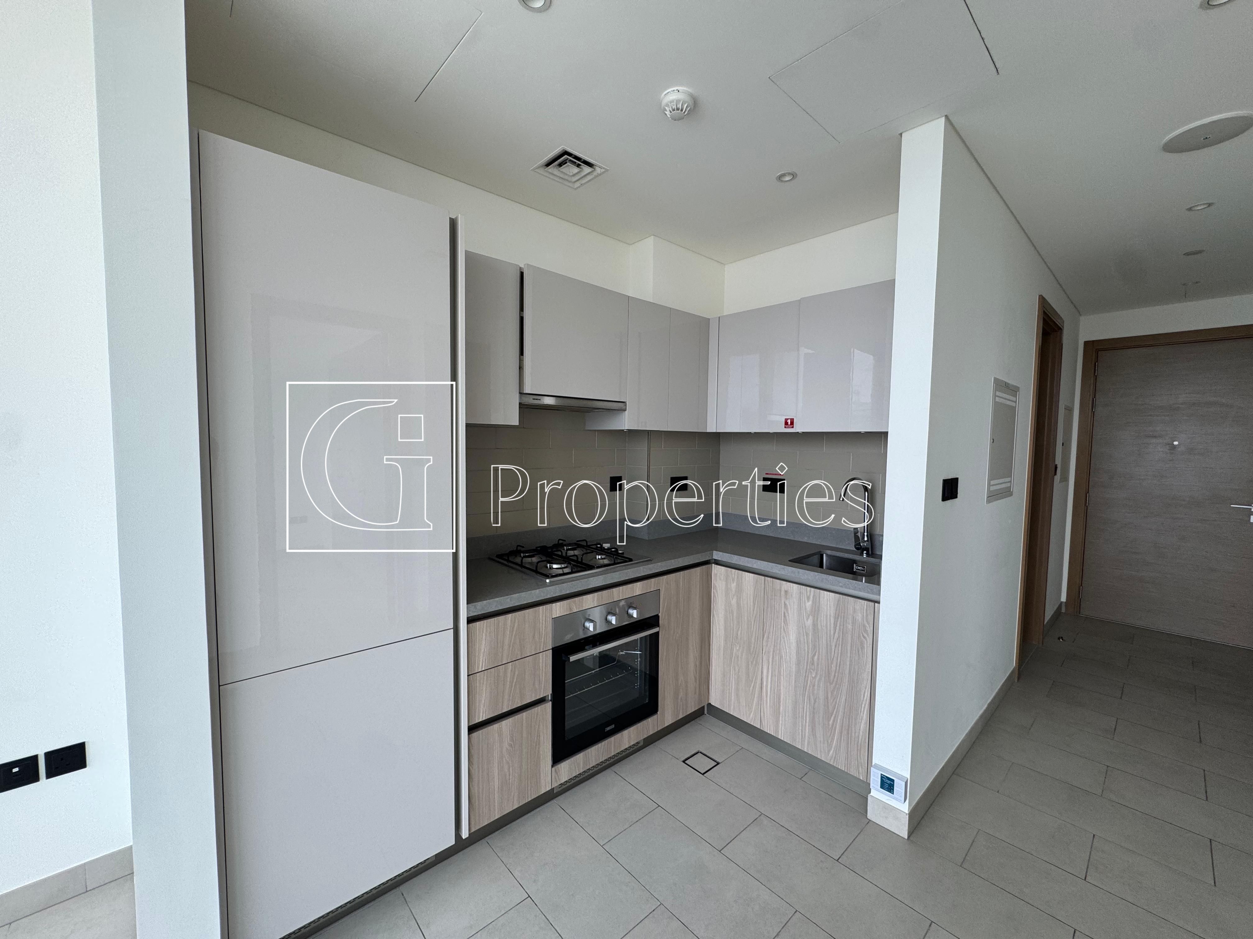 Waterfront Community | Modern 1BR | Prime Location - 8