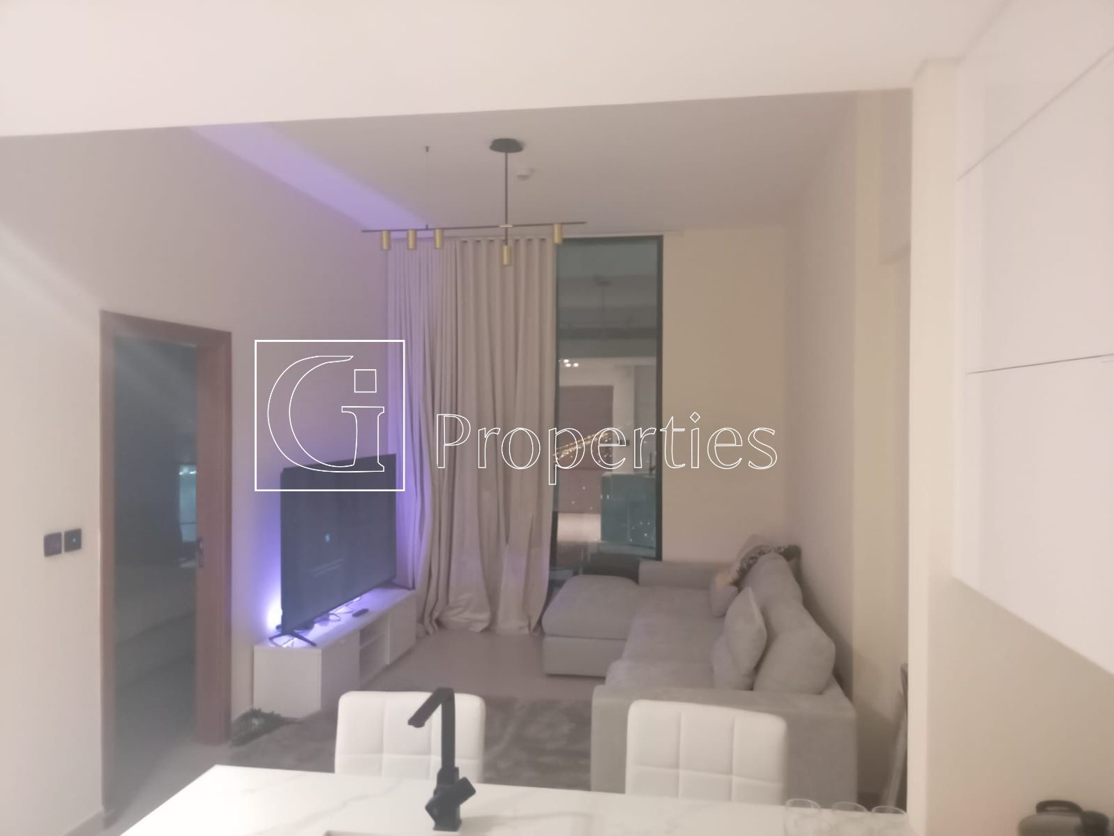 Fully Furnished | Prime Location | Great Price - 4
