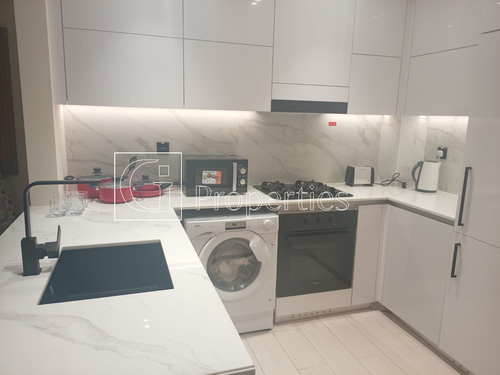 Fully Furnished | Prime Location | Great Price - 8