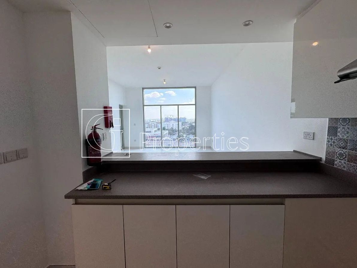 Spacious 2BR | Prime Location | Large Layout - 5