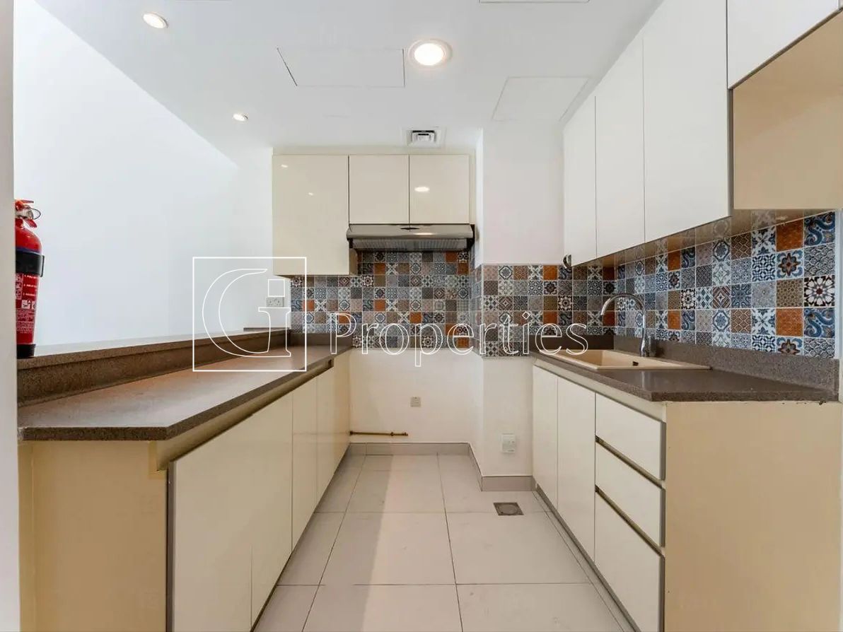 Spacious 2BR | Prime Location | Large Layout - 8