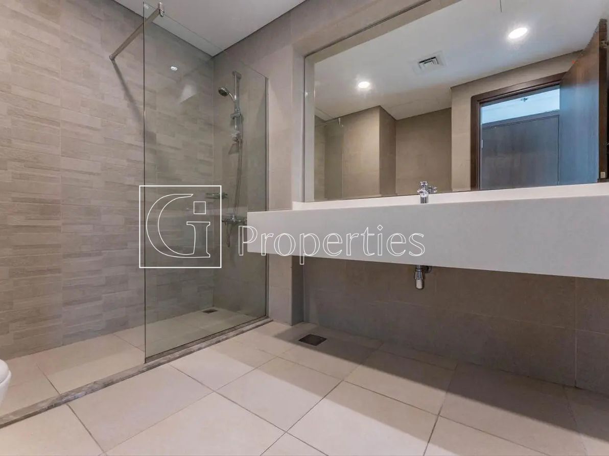 Spacious 2BR | Prime Location | Large Layout - 12