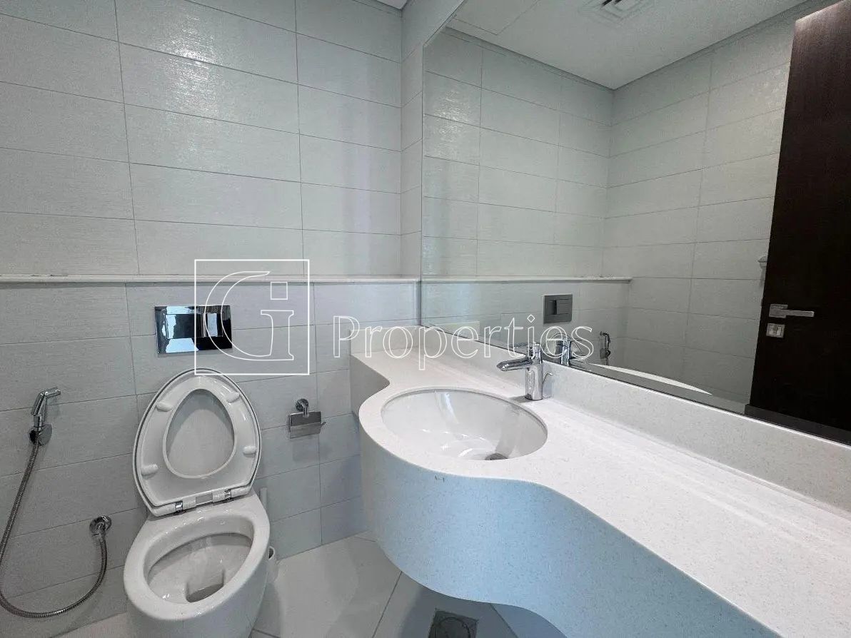 Spacious 2BR | Prime Location | Large Layout - 15