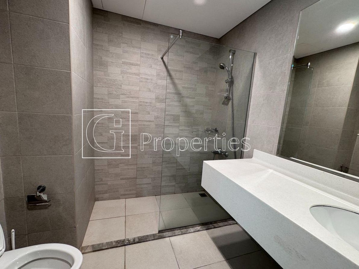 Spacious 2BR | Prime Location | Large Layout - 16