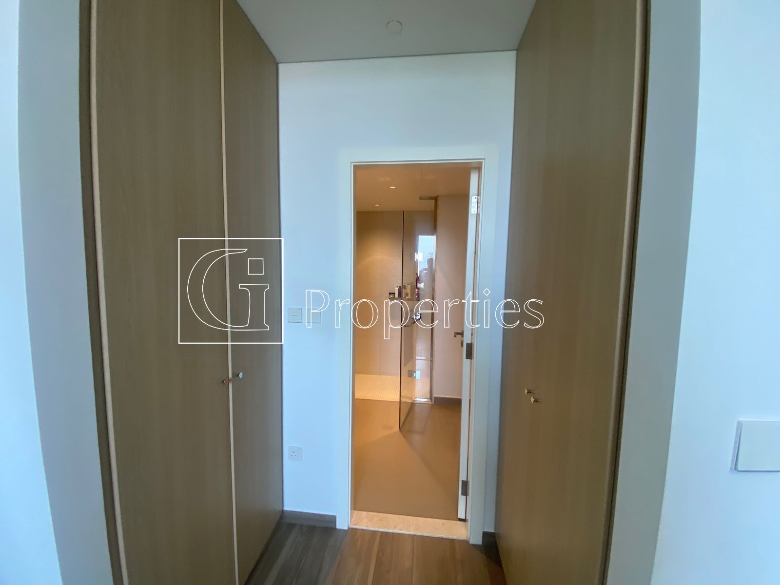 Stylish 2BR | Large Layout | Elegant Living - 7