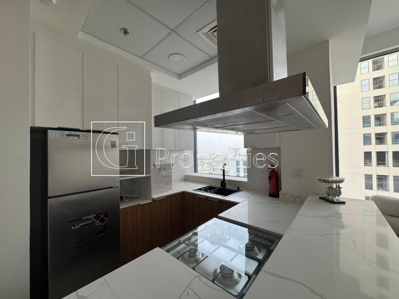 Modern 1BR | Spacious Layout | Prime Location - 4